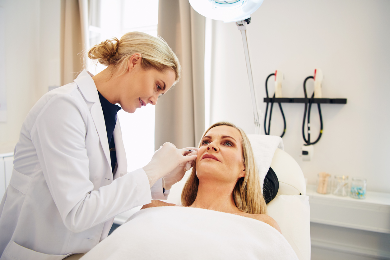 What does a dermatologist do?