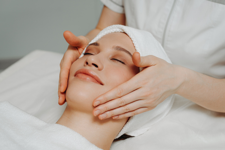 From Wrinkle Treatments to Dermal Care—Why Skin Procedures Need Medical Experts